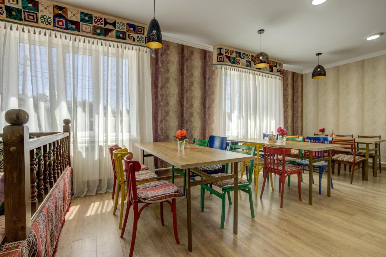 Ordo Hotel Каракол Екстериор снимка