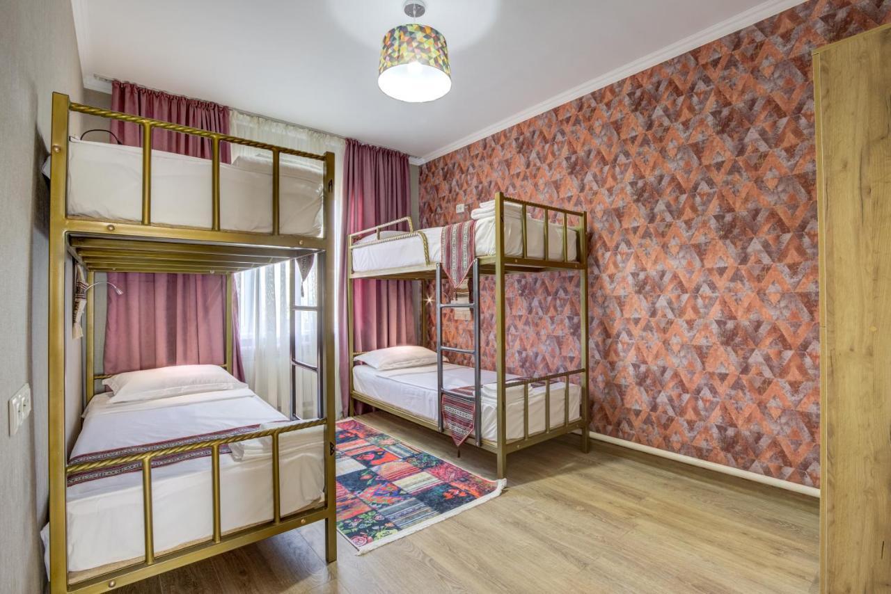 Ordo Hotel Каракол Екстериор снимка